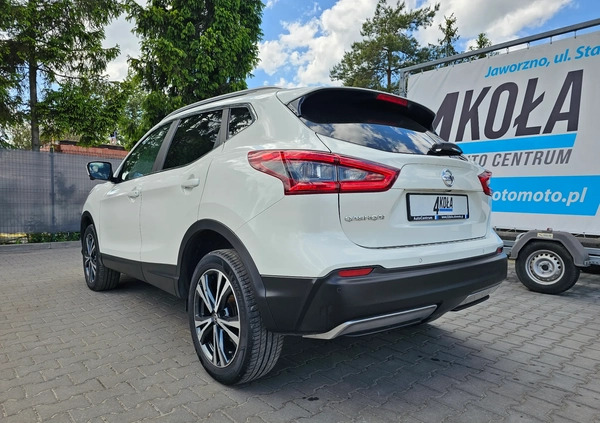 Nissan Qashqai cena 75900 przebieg: 65000, rok produkcji 2018 z Tarnobrzeg małe 497